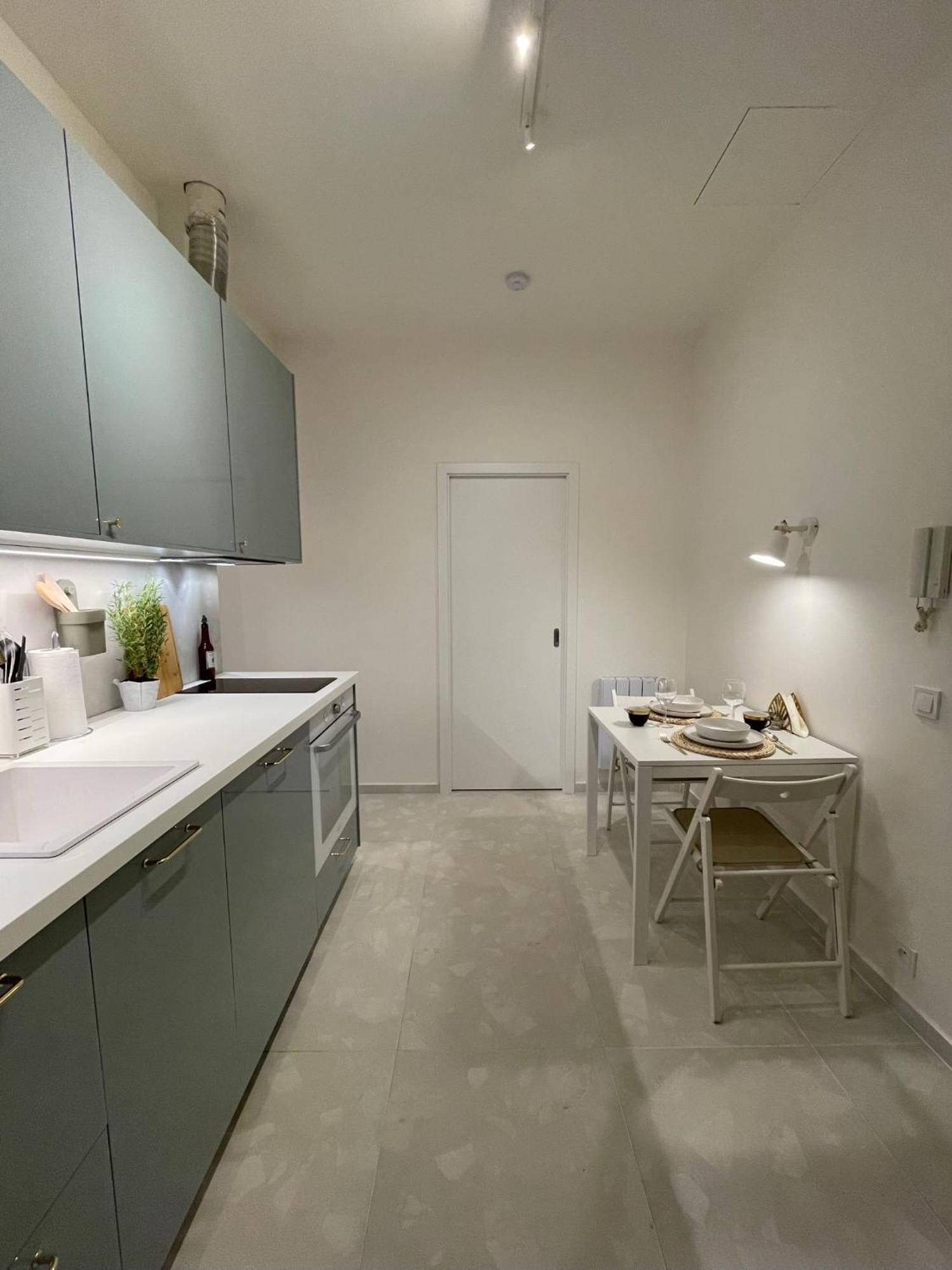 Urban Retreat I Modern Boho In Lovely Letna District - 10 Minutes From Old Town Apartment Prague