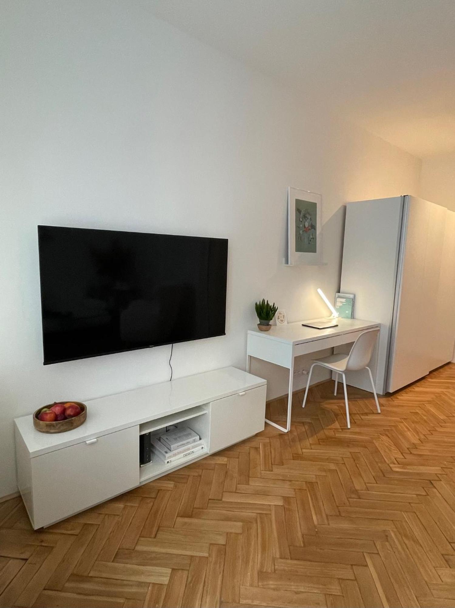 Apartmán Urban Retreat I Modern Boho In Lovely Letna District - 10 Minutes From Old Town *