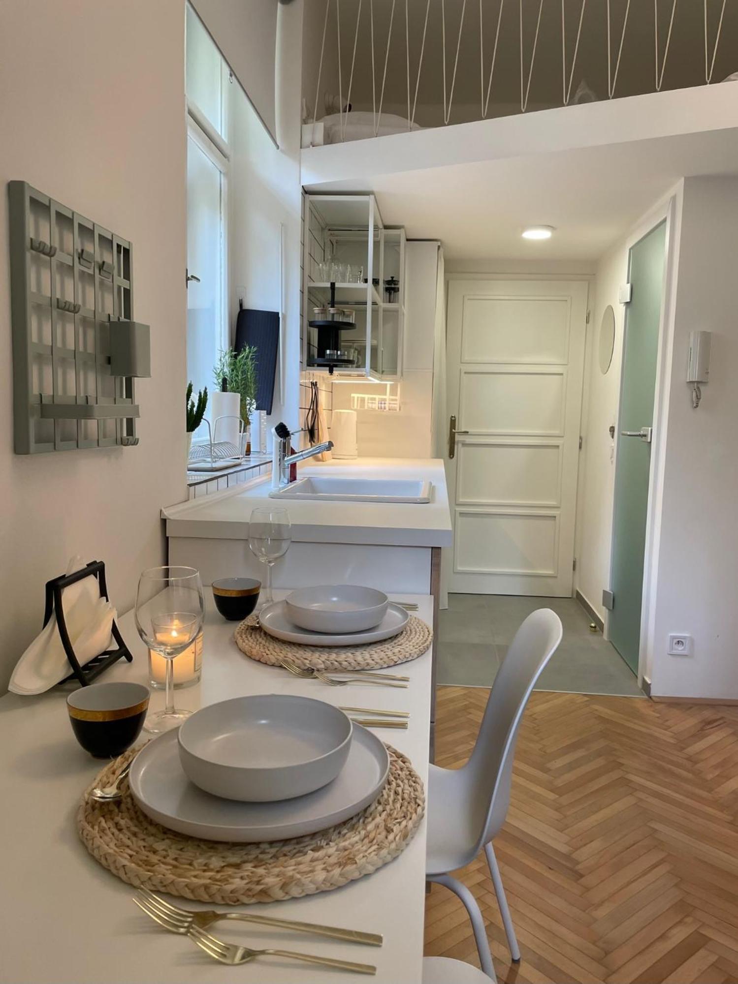 Urban Retreat I Modern Boho In Lovely Letna District - 10 Minutes From Old Town Apartmán